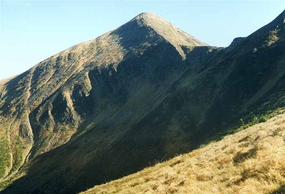 Image - Mount Hoverlia in Chornohora in the fall.